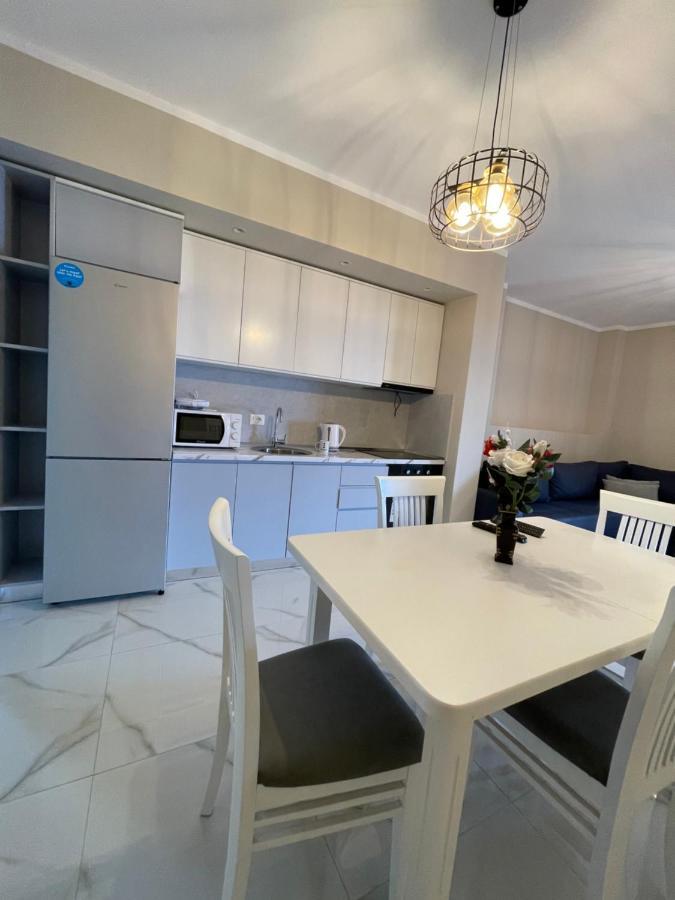 Modern Beachfront Apartments Sarande Exterior photo